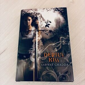 Devil’s Kiss Sarwat Chadda HC 1st Amer Ed 2009 – YA Fantasy – w/ DJ – Disney